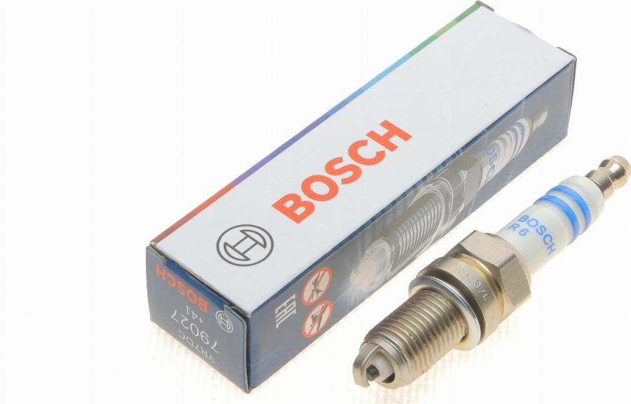 BOSCH 0 242 135 515 - Uždegimo žvakė autoreka.lt